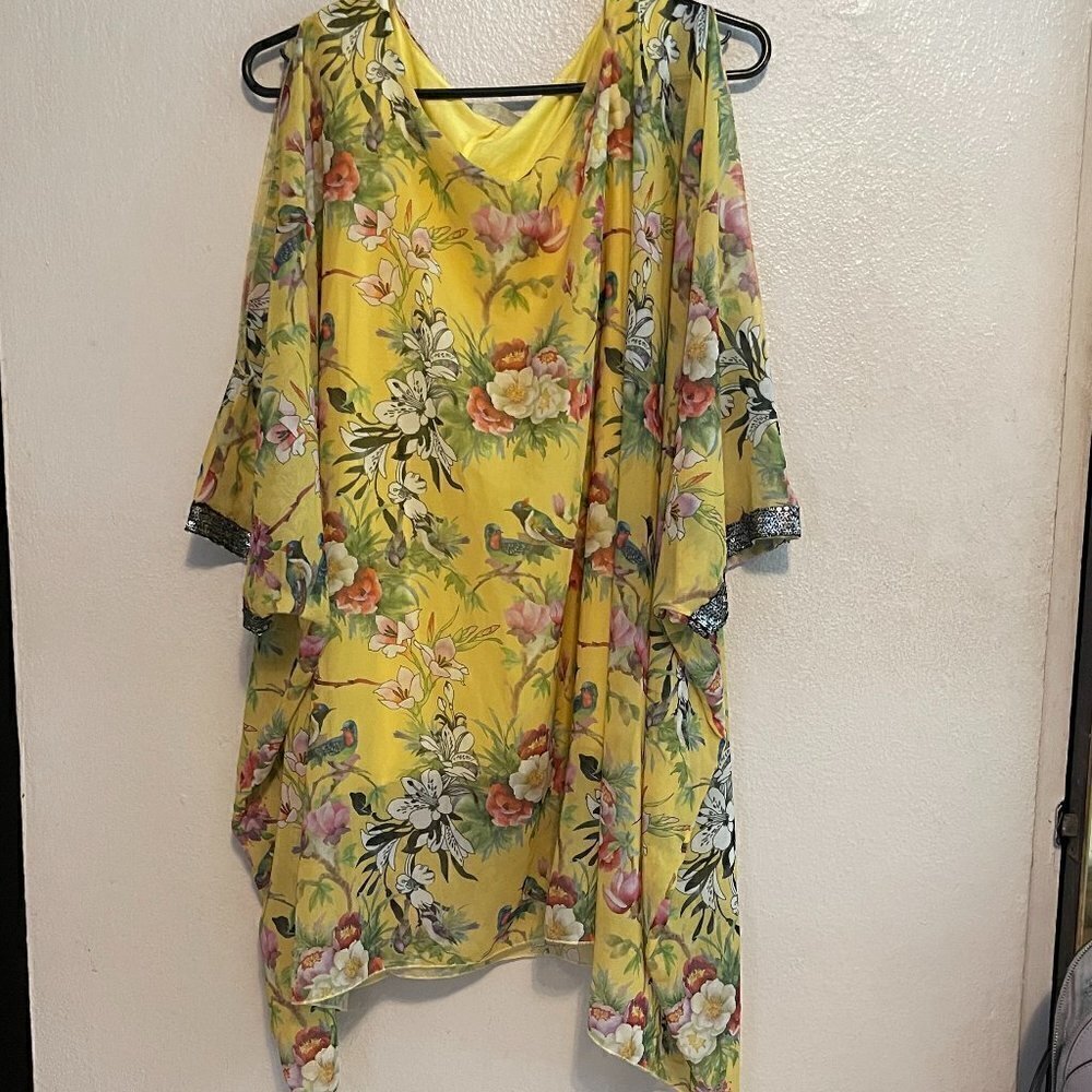 OKCU Tunic top, yellow floral/birds print.Chiffon overlay, sequin trim. Kimono.